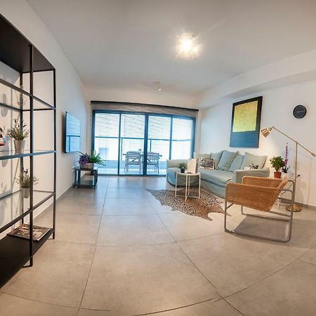 Luxury 2 Bedrooms Apartments Rothschild + Balcony Тель-Авив Экстерьер фото