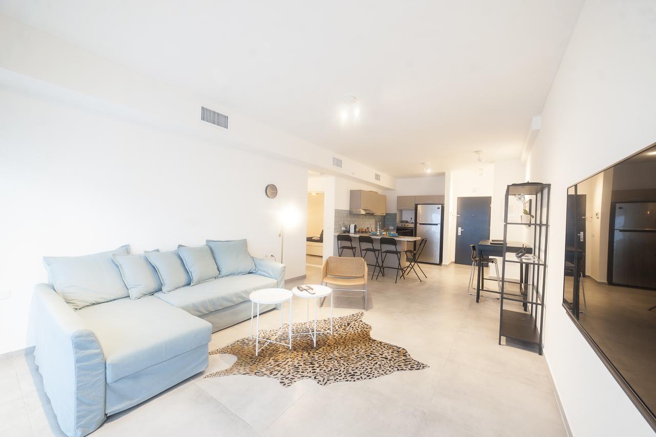 Luxury 2 Bedrooms Apartments Rothschild + Balcony Тель-Авив Экстерьер фото