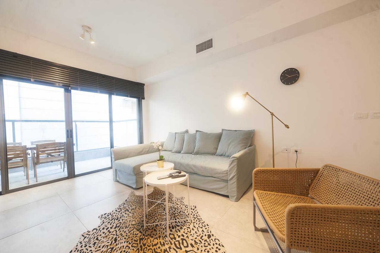 Luxury 2 Bedrooms Apartments Rothschild + Balcony Тель-Авив Экстерьер фото