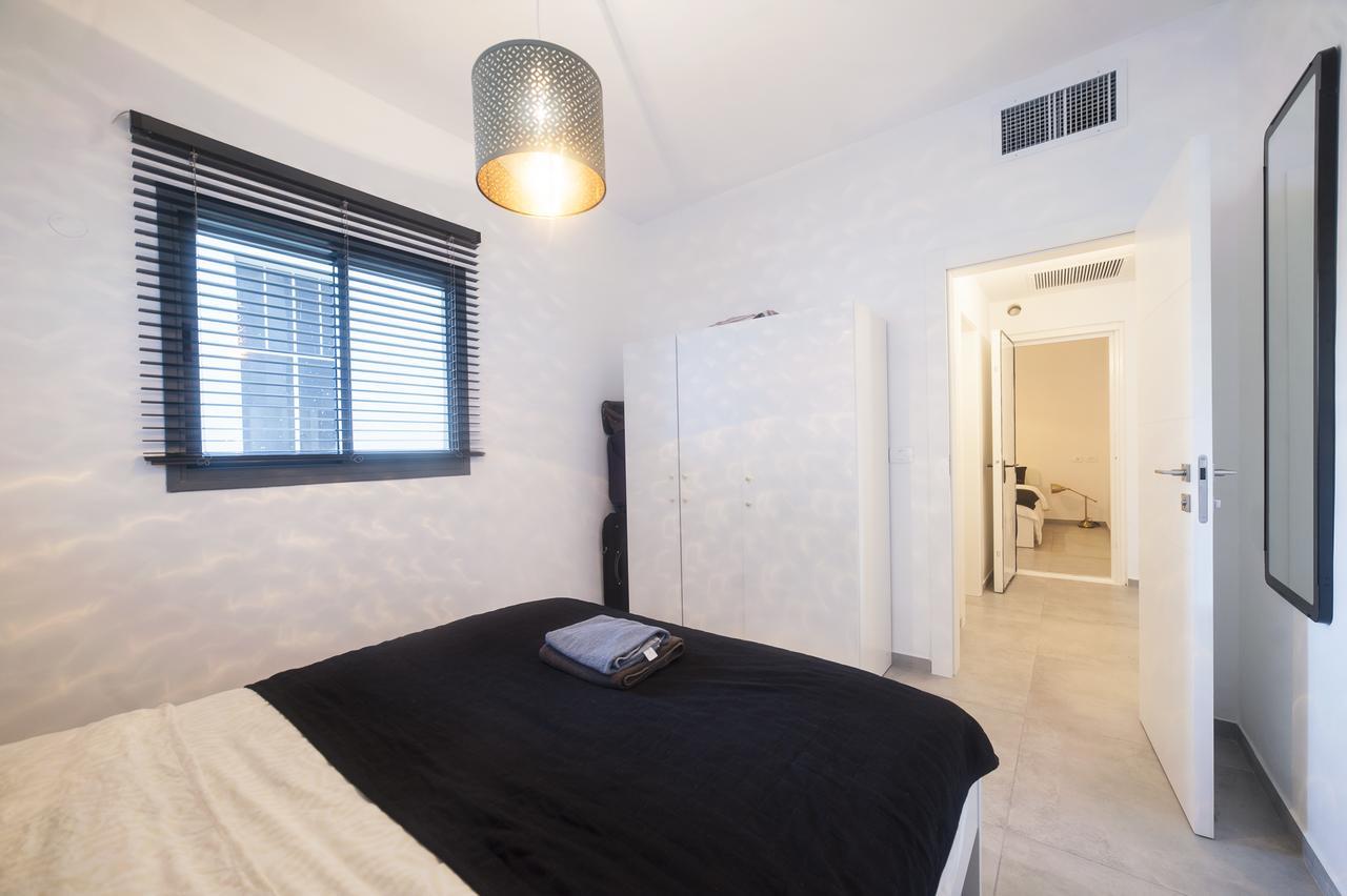 Luxury 2 Bedrooms Apartments Rothschild + Balcony Тель-Авив Экстерьер фото