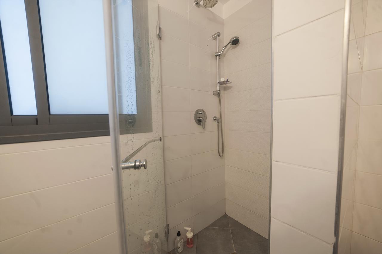 Luxury 2 Bedrooms Apartments Rothschild + Balcony Тель-Авив Экстерьер фото
