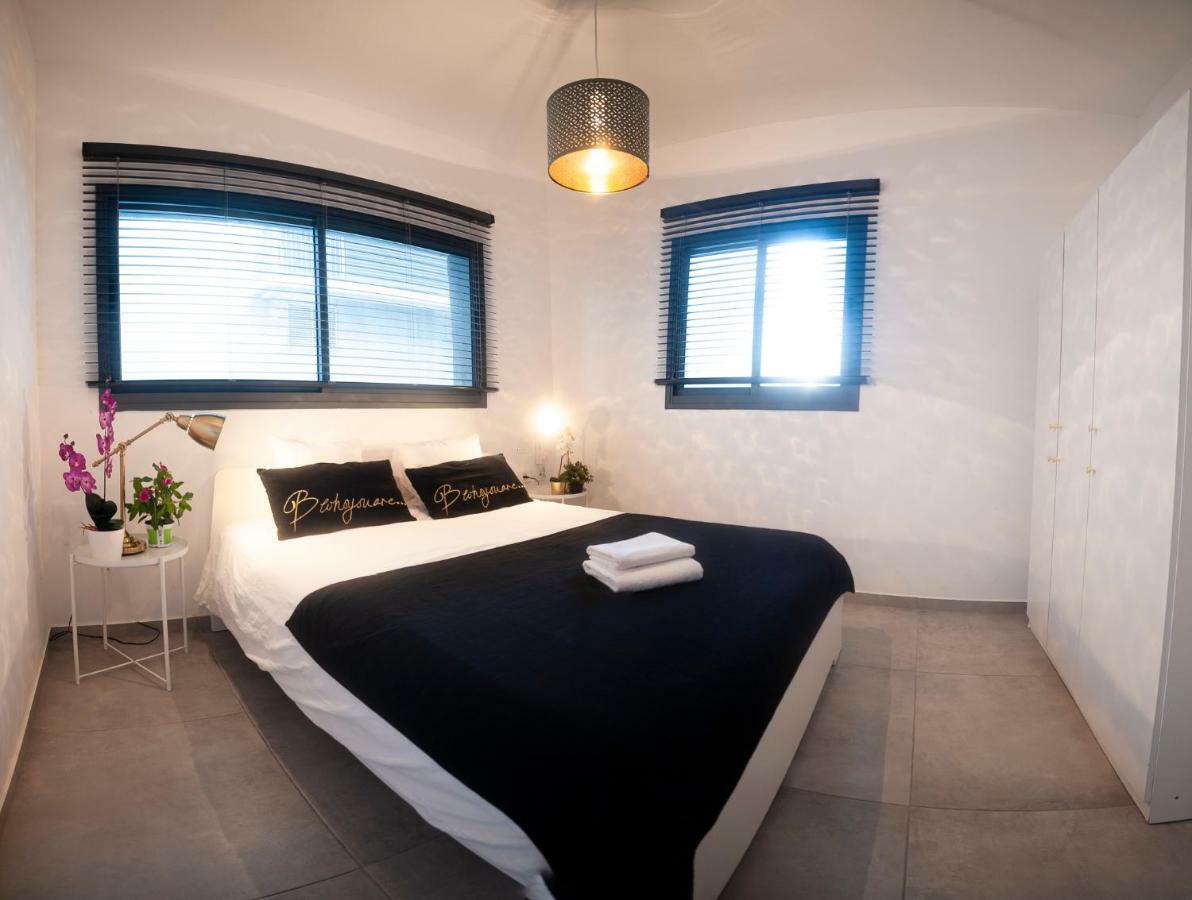 Luxury 2 Bedrooms Apartments Rothschild + Balcony Тель-Авив Экстерьер фото