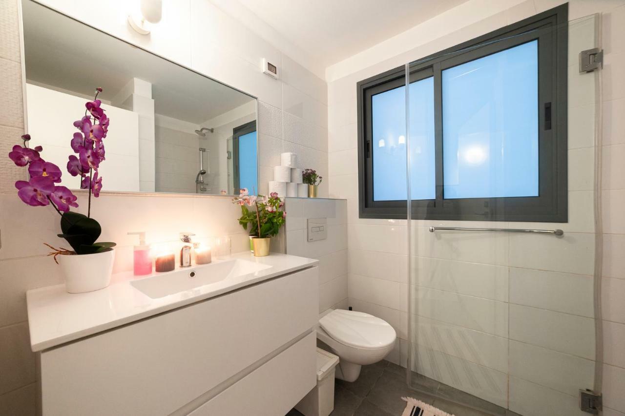Luxury 2 Bedrooms Apartments Rothschild + Balcony Тель-Авив Экстерьер фото