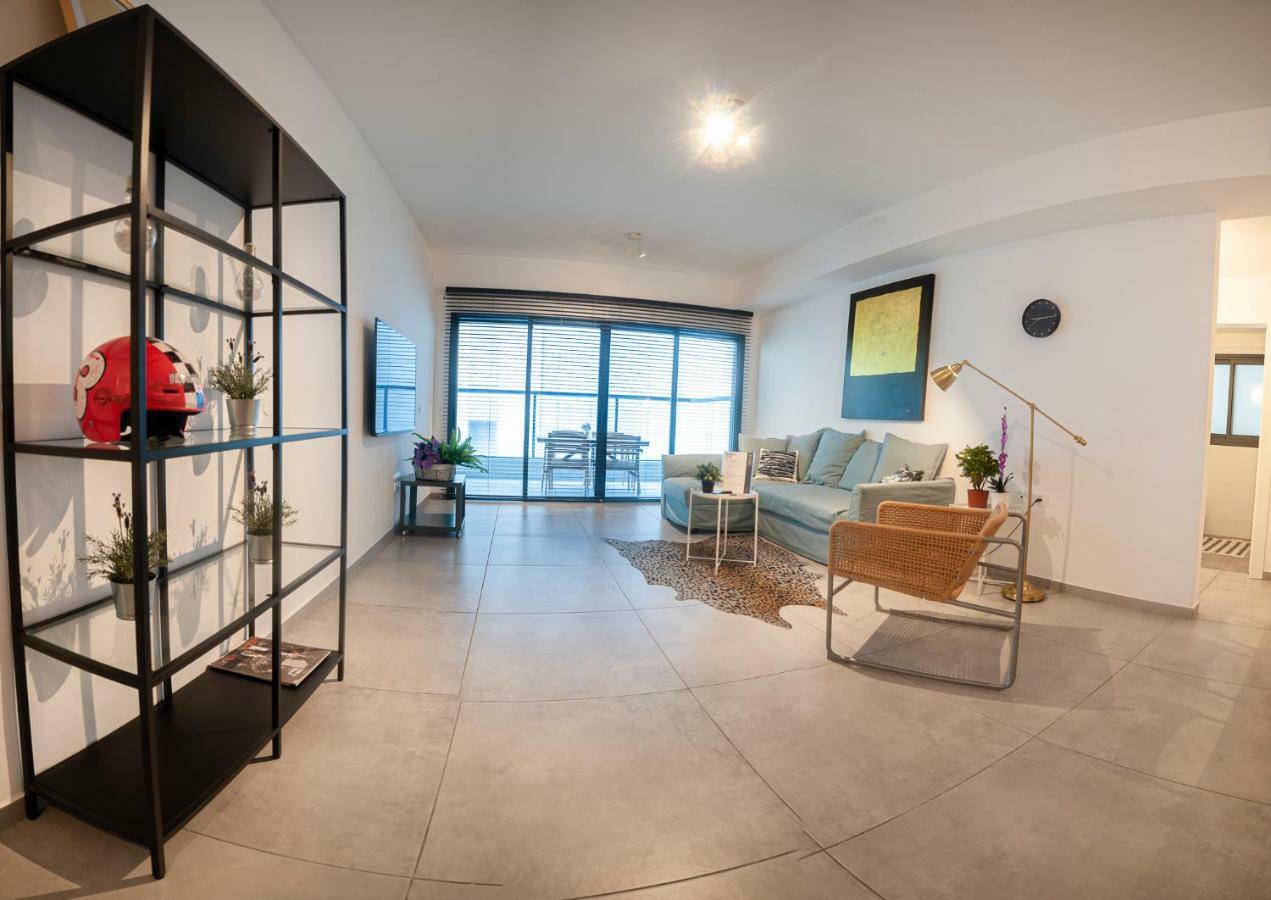 Luxury 2 Bedrooms Apartments Rothschild + Balcony Тель-Авив Экстерьер фото